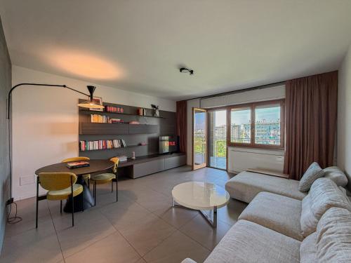 80m2, 7 piano, bilocale con 2 terrazze e 2 bagni, Milan (photo 11)