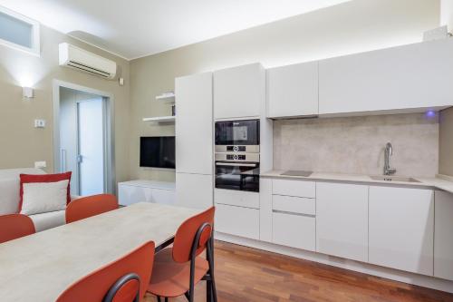 GuestHost - Il Nido nella Corte - Lovely Flat X3, Bergamo (photo 5)