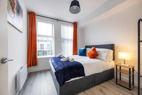 Inviting and modern 2 BR apartment walk to centre in Ballymacarrett