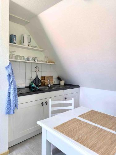 Apartment image 10