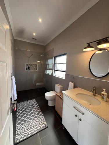 ฝักบัว, Sunset Field Guest Flat in นโตโวโลโล