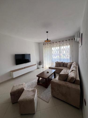 Bloom Haven, Kashar