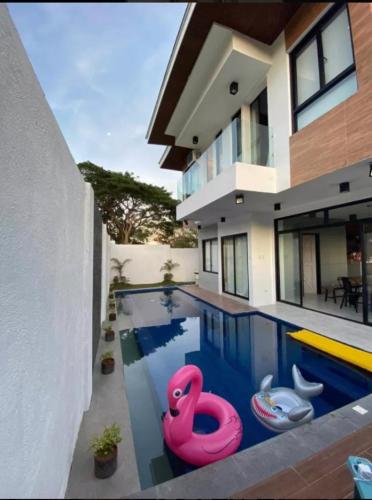 Amazing 4 bedroom Home