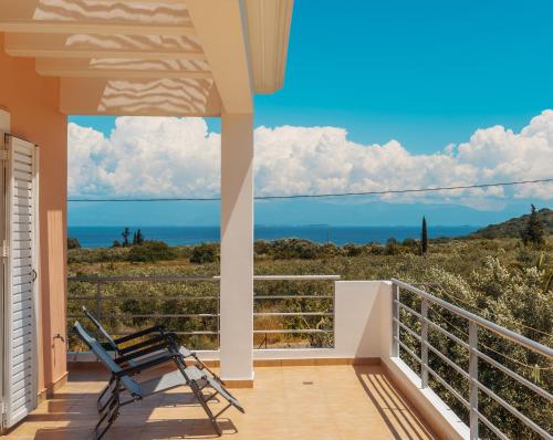 Iekārtas, Villa Karin in Psathaki