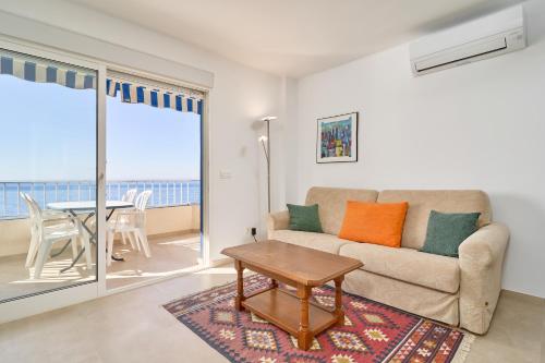 Superior One-Bedroom Apartment