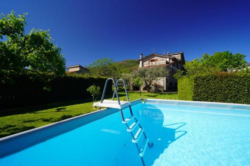 Villa Delia 16p 2 Pools BBQ by VILLASRETREATS gîte à louer Arpiola