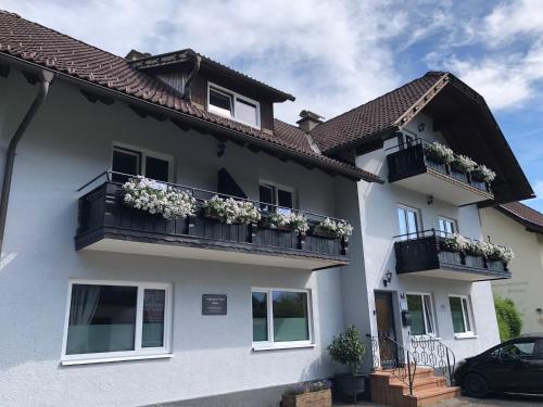 Appartement Felsblick Ferienhaus Fuenf Sinne in 多布里奇