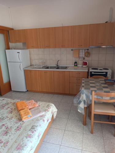 Anestis Apartments - image 7