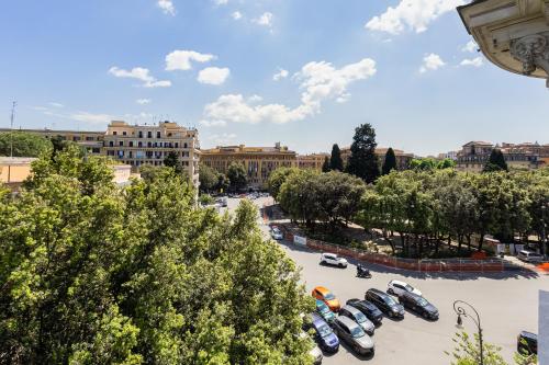Elegant 3-Bedroom Apartment in Piazza Mazzini, Roma (foto 2)