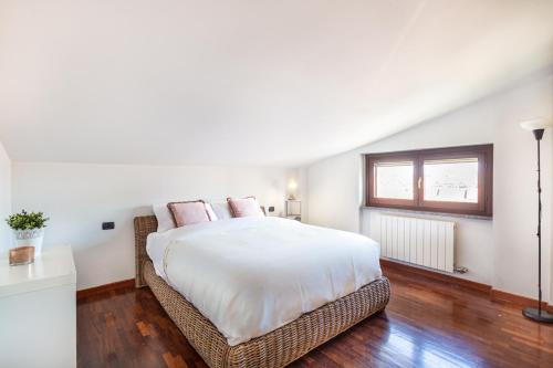 Sunny Terrace Duplex Garbagnate in Arese