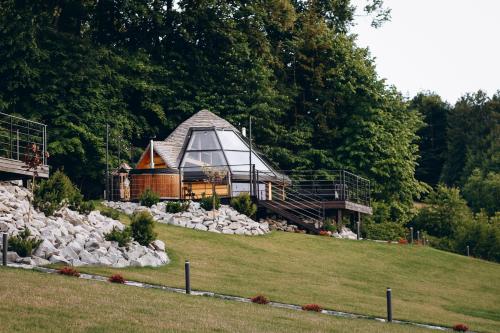 Osada Poli Koniaków - Panoramiczny Domek nr 4 z Prywatną Balią i Hydromasażem