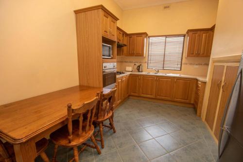 Full Throttle Retreat in เทเลม เบนด์