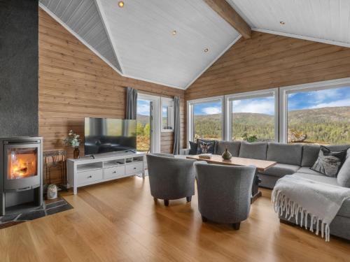 Holiday Home Utsikten by Interhome in Tjaldal