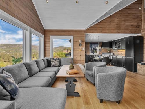 Holiday Home Utsikten by Interhome in Tjaldal