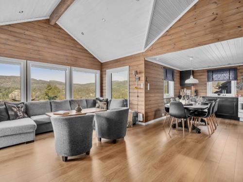 Holiday Home Utsikten by Interhome in Tjaldal