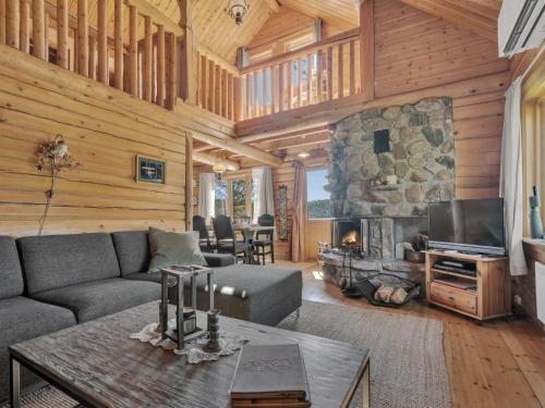 Holiday Home Knutebu by Interhome in คริสเตียนแซนด์