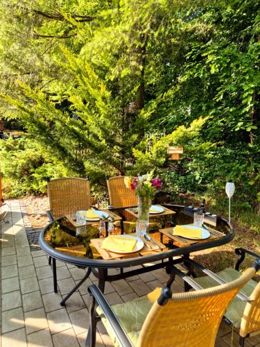 Garden, Cosy Cottage in Braunfels