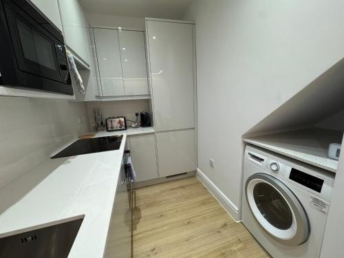 Brentwood Guest House - main image