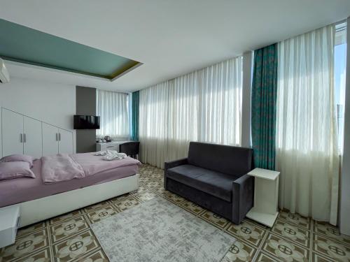 Berrak Su Hotel - Tap to explore photos