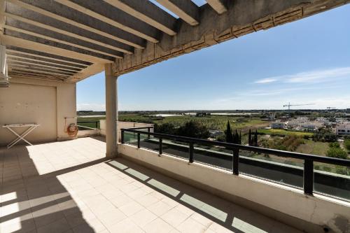 GuestHost - Attic Apartment with View in Trani, Trani