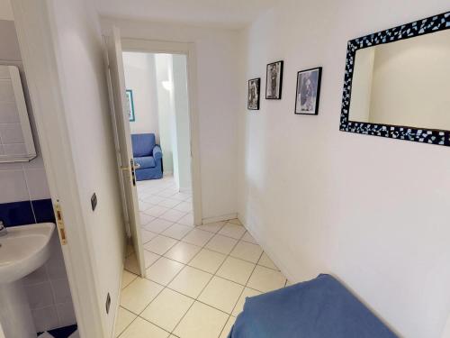 Apartment (4 Adults) image 10