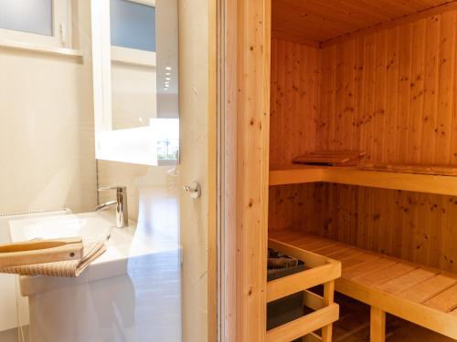 Sauna, Holiday Home Blu Hus in Kroslin