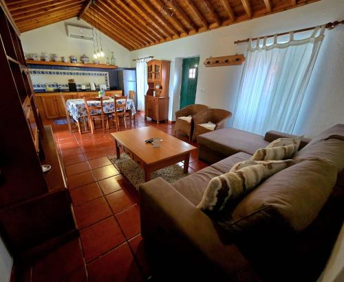 Mosteiros Sea House in มอสเตย์โรส