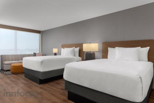 Hyatt House Mississauga / Airport Corp Center