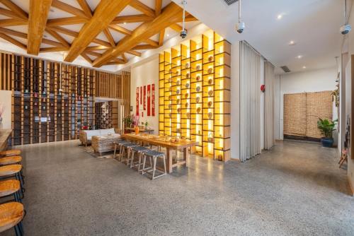 Manli Hotel Shanghai Pudong Airport Branch -Provide free shuttle buses to Pudong Airport and Disneyland