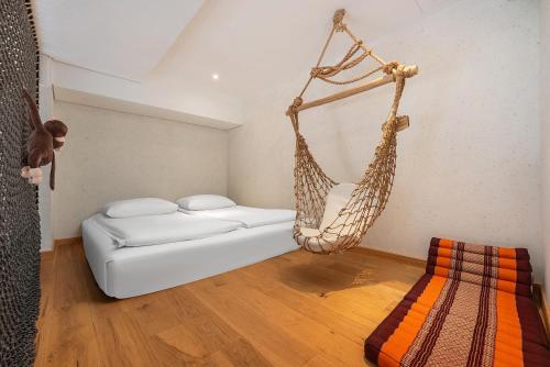 Manli Hotel Shanghai Pudong Airport Branch -Provide free shuttle buses to Pudong Airport and Disneyland