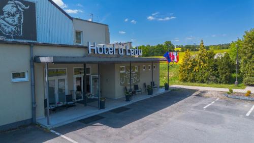 Hotel u Ledu