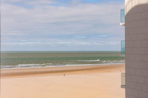 Light-filled apartment with lateral sea view - Location saisonnière - Ostende