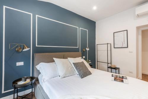 The Best Rent - Refined multi-room apartment in Termini area, Roma (foto 3)