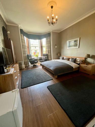 Hannah's Guesthouse Room Type - Superior King Room