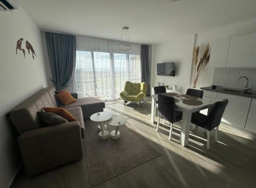 Cozy apartment at Thalassa Beach Resort, Northern Cyprus in 보콜리다