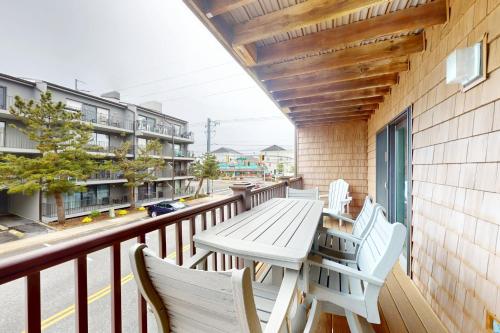 Oceanblock Surfside 70 near Dead Freddies Island Grill