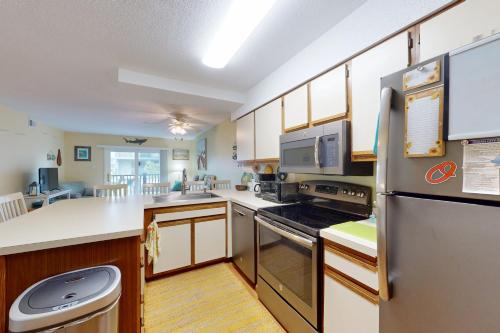 Oceanblock Surfside 70 near Dead Freddies Island Grill