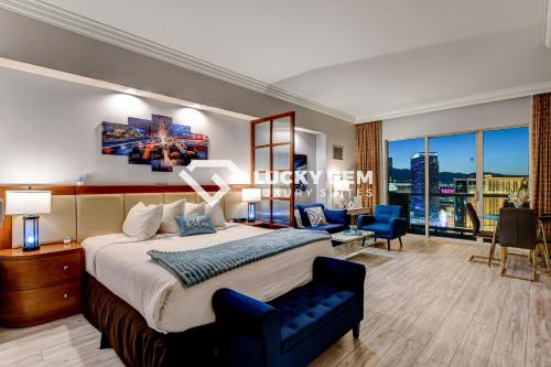 Lucky Gem Penthouse & Luxury Suites at MGM Signature Resort, Balcony Strip View 3505, Las Vegas