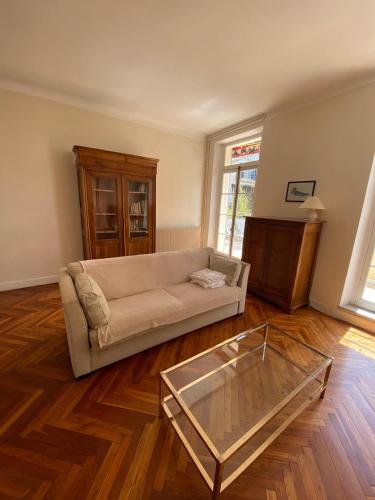 PALMERAIE - Magnifique appartement d'époque avec Vue Mer 4 personnes avec terrasse Le Port Nice, Nice (photo 6)