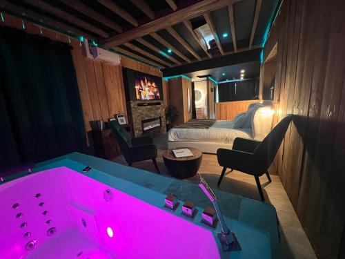 Nature et Jacuzzi privatif in Mittainville
