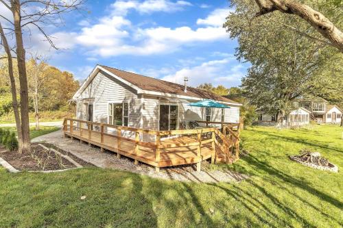 สภาพแวดล้อมโดยรอบ, Hidn LakeFront-New Build-Private Beach-Fast Wi-Fi in ไบร์ทตัน (MI)