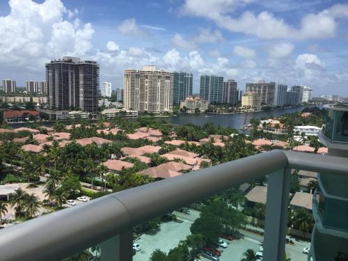 Penthouse Ocean Reserve - image 5