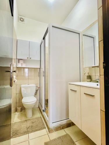 Cozy apartment, in secure residence in 엘 호우다