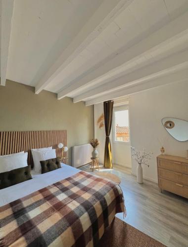 Maison de charme bourg médiéval gîte à louer Penne-d'Agenais