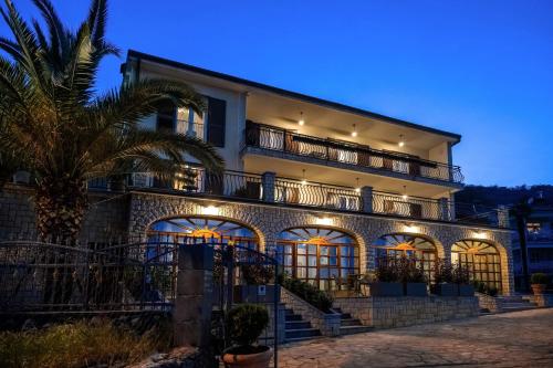 Villa Klarić - Bed & Breakfast - Chambre d'hôtes - Lovran