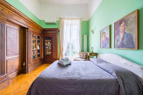 Cavour Art and Museum Flat by NapoliApartments, Nápoles