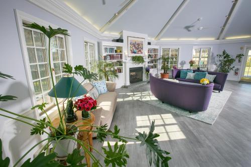 Szórakozási lehetőségek, Southampton Inn in Southampton