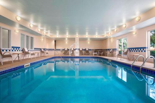 Peldbaseins, Fairfield by Marriott Inn & Suites Minneapolis-St. Paul Airport in Mendota Heights (MN)