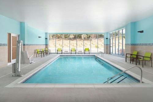 Úszómedence, SpringHill Suites by Marriott Raleigh Garner in Garner (Észak-Karolina)