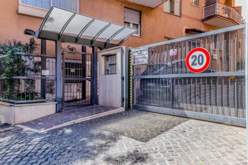 NEW OPENING Free Netflix BIG APT Pamphili House, Рим (фото 6)